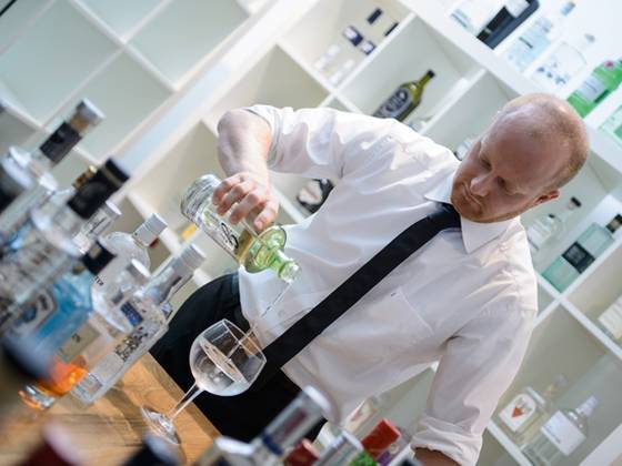 Stefan Liebmann in the largest gin bar in Styria